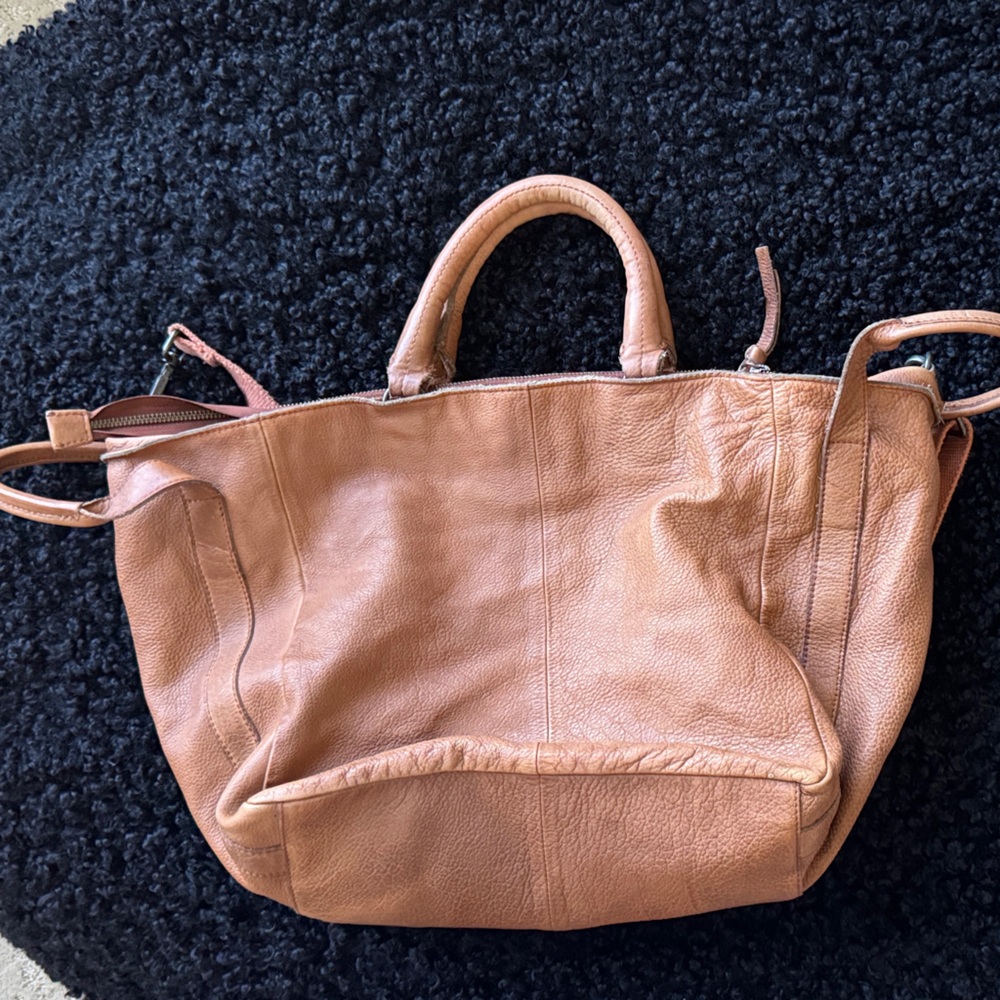 Leslie Leather Tote - Picture 5 of 12